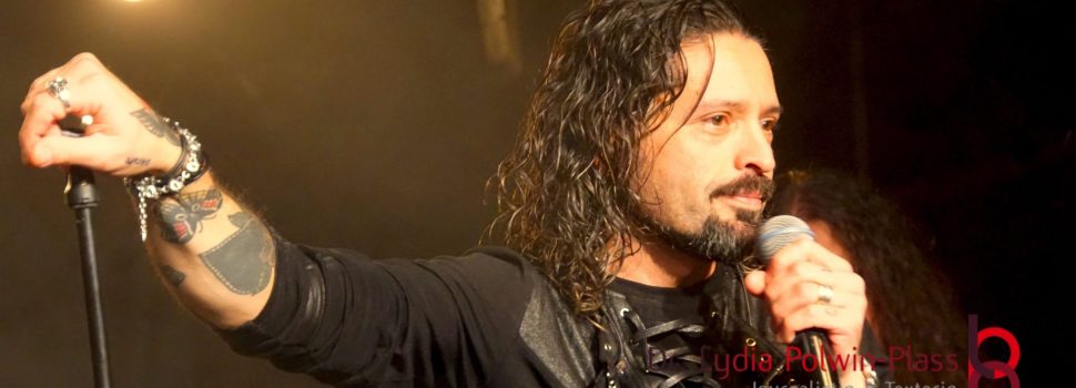 FOTOSTRECKE und Nachbericht: Ronnie Romero und Absolva 2024 im Colos-Saal / Aschaffenburg