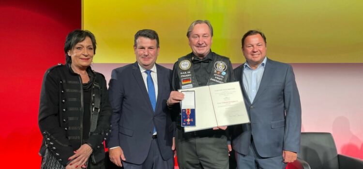Barber Angels-Chef Claus Niedermaier erhielt Bundesverdienstkreuz