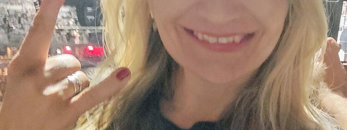 RADIO BOB! lässt Metallerherz fünf Jahre lang höher schlagen – Szilvia aus Bergneustadt gewinnt W:O:A Tickets bis 2029