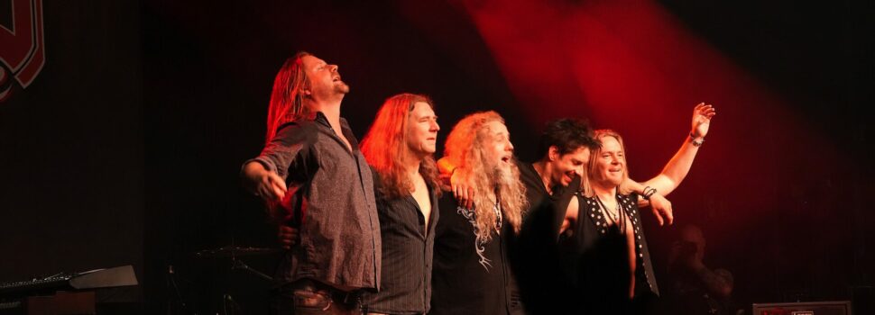 DIO Alive in der Stadthalle Langen – ein würdiger Tribute to RAINBOW, BLACK SABBATH und vor allem Ronnie James DIO – MIT FOTOSTRECKE