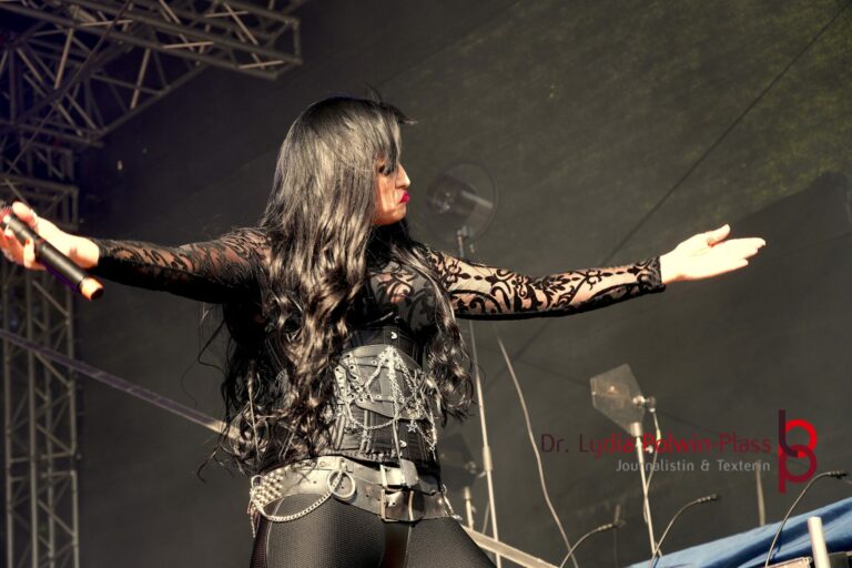 AUTUMN BRIDE_Donauinselfest 2025_Polwin-Plass_517