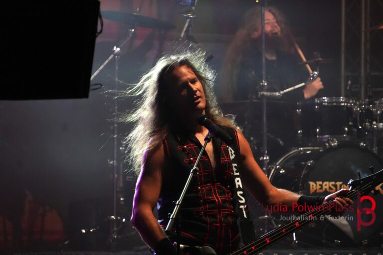 BEAST IN BLACK_Donauinselfest 2025_Polwin-Plass_822-1