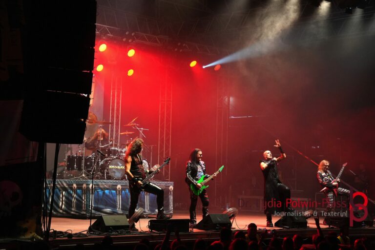 BEAST IN BLACK_Donauinselfest 2025_Polwin-Plass_868-1