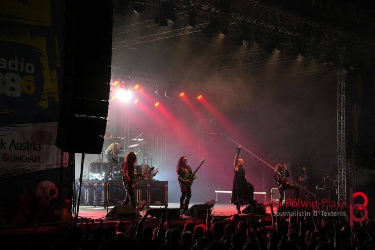 BEAST IN BLACK_Donauinselfest 2025_Polwin-Plass_872-1