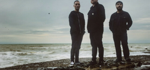 Urne – HARKEN THE WAVES TOUR