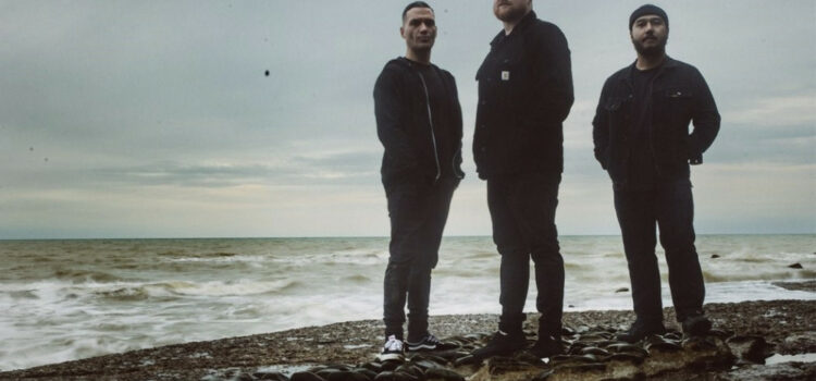 Urne – HARKEN THE WAVES TOUR