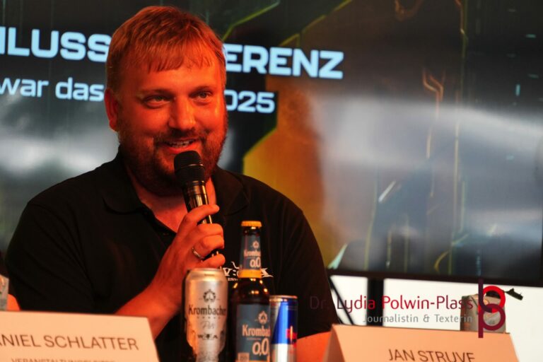 ABSCHLUSSPRESSEKONFERENZ_Wacken 2025_Polwin-Plass_388