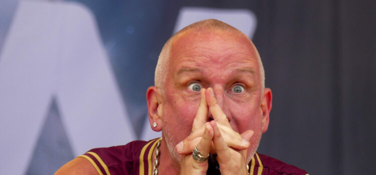 Die Welt brennt, das Schiff sinkt – aber Clawfinger drehen mit „Before we all die“ die Verstärker noch einmal voll auf