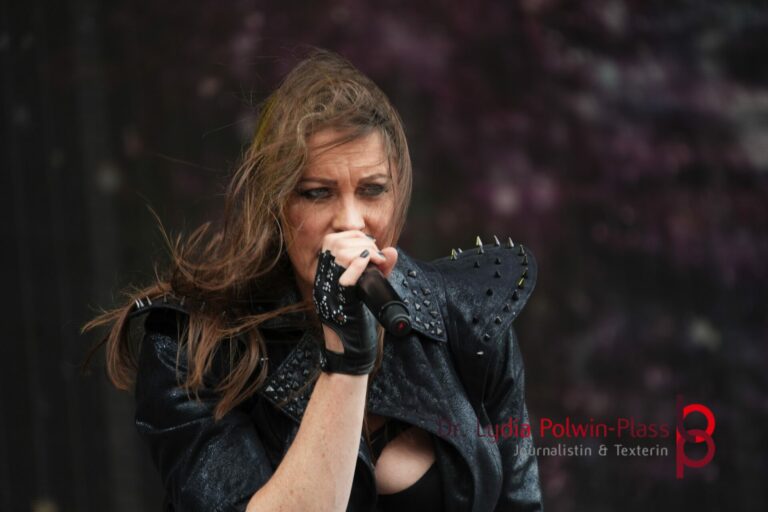 Floor Jansen_Wacken 2025_Polwin-Plass_277