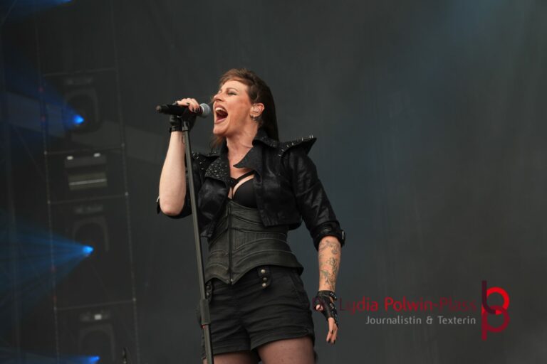 Floor Jansen_Wacken 2025_Polwin-Plass_331