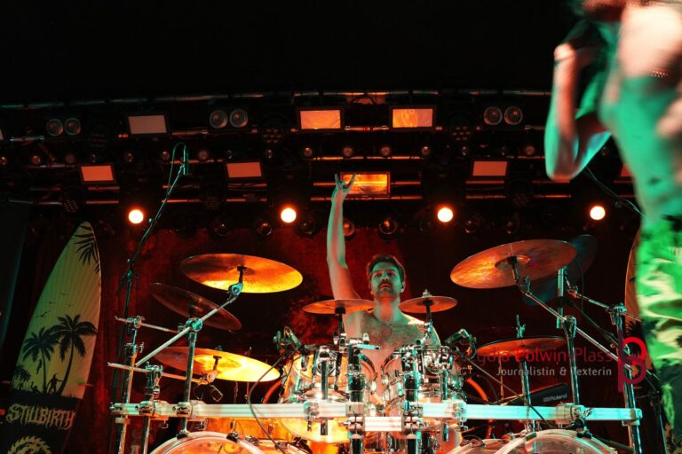 STILLBIRTH_Colos-Saal_Polwin-Plass_019