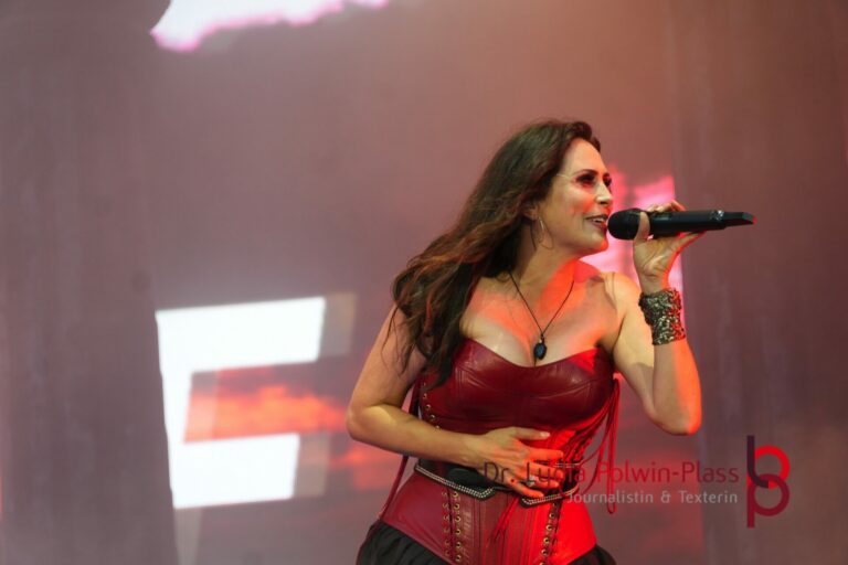 WITHIN TEMPTATION_Wacken 2025_Polwin-Plass_830