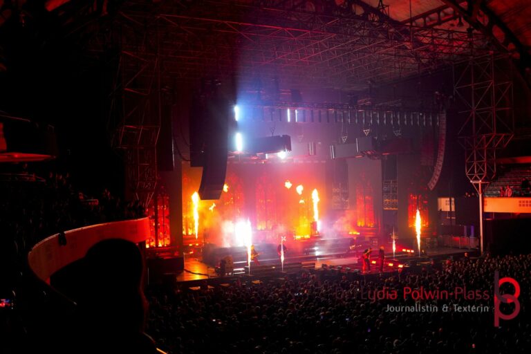 Electric Callboy Festhalle_2025_Polwin-Plass_385