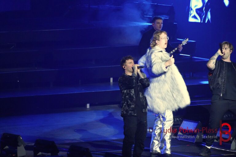 Electric Callboy Festhalle_2025_Polwin-Plass_403