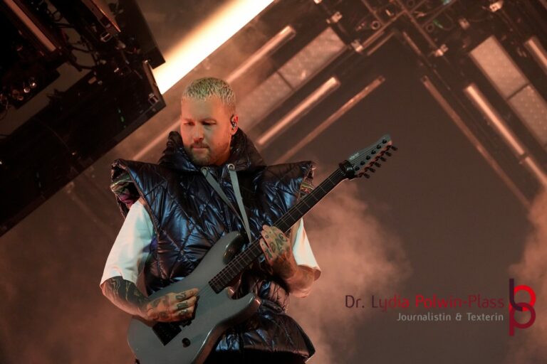 Electric Callboy Festhalle_2025_Polwin-Plass_951