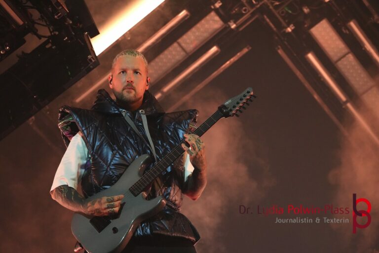 Electric Callboy Festhalle_2025_Polwin-Plass_952