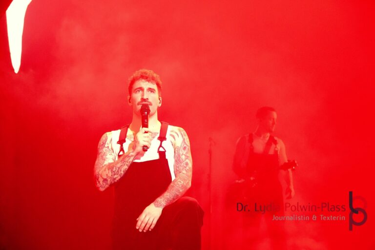 Electric Callboy Festhalle_2025_Polwin-Plass_980