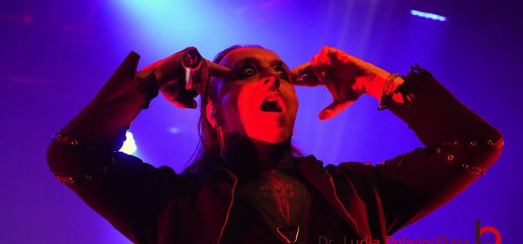 Nachbericht und FOTOSTRECKE: Lacuna Coil in der Batschkapp Frankfurt
