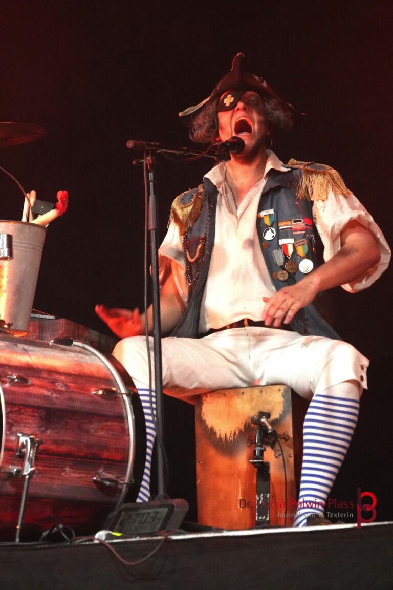 Mr Hurley und die Pulveraffen_Batschkapp 2025_Polwin-Plass_485