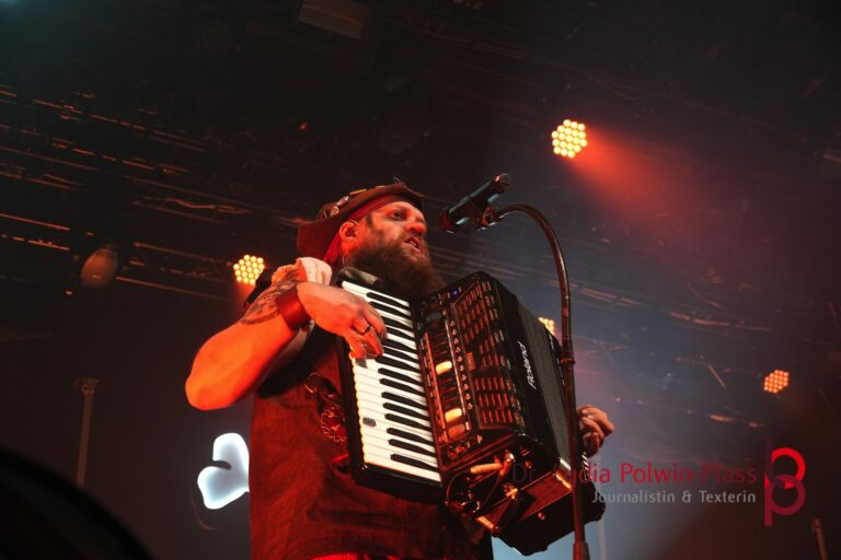 Mr Hurley und die Pulveraffen_Batschkapp 2025_Polwin-Plass_607