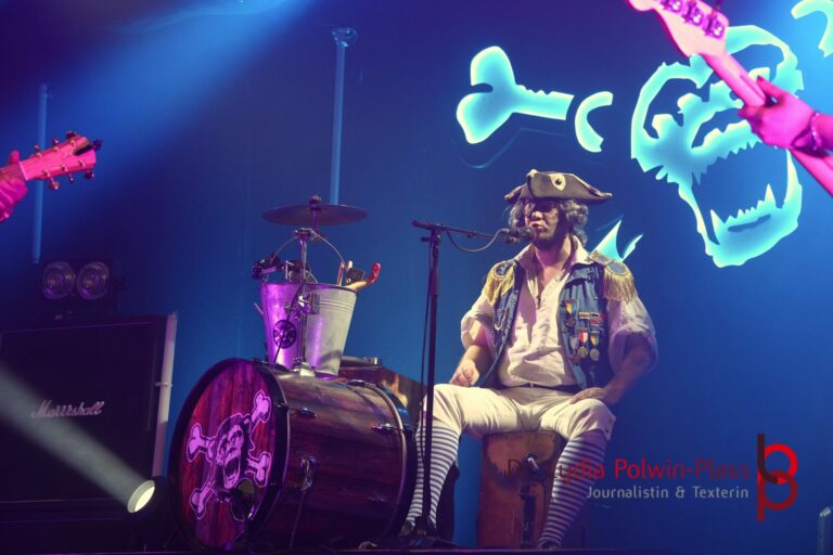 Mr Hurley und die Pulveraffen_Batschkapp 2025_Polwin-Plass_686