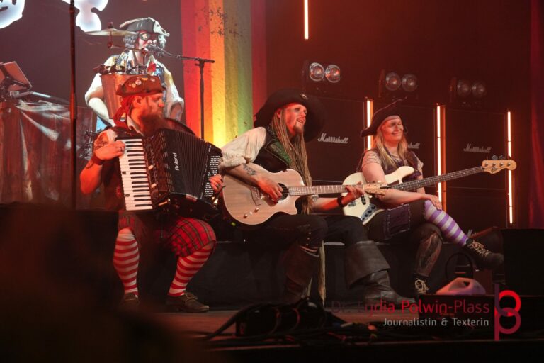 Mr Hurley und die Pulveraffen_Batschkapp 2025_Polwin-Plass_961