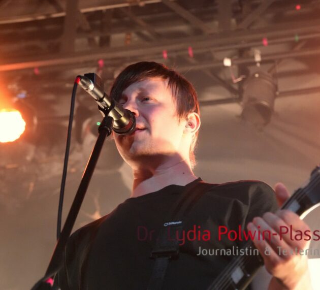 Nachbericht und FOTOSTRECKE – ANNISOKAY, OUR PROMISE und THE NARRATOR in der SimmCity Wien