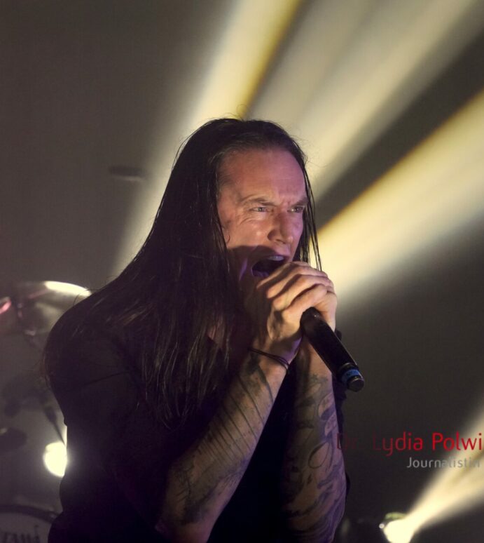 FOTOSTRECKE und Nachbericht: HEAVEN SHALL BURN, The Halo Effect , The Black Dahlia Murder und Frozen Soul im Schlachthof Wiesbaden