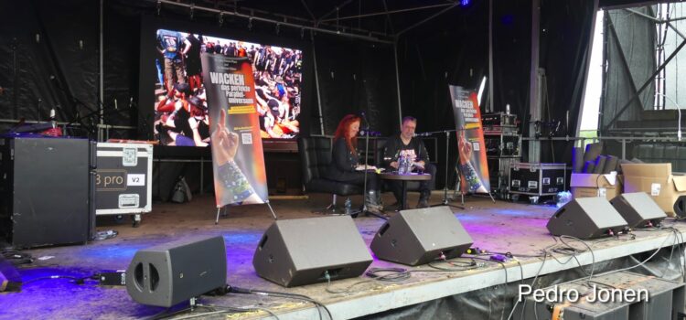 MEET & GREET / SIGNIERSTUNDE am 1. 8. im W:O:Art Zelt des Wacken Foundation Camps mit den Autoren des Buchs „Wacken – das perfekte Paralleluniversum. Was die Gesellschaft von Metalheads lernen kann“