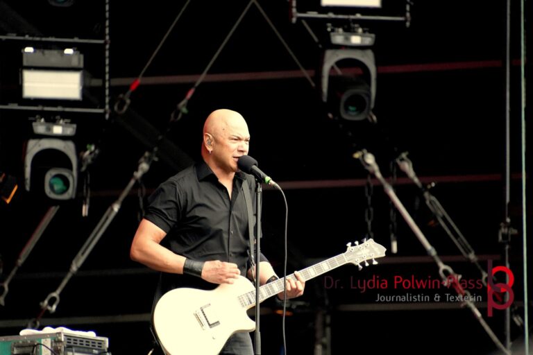 Danko Jones_Wacken 2026_FR_Polwin-Plass_358