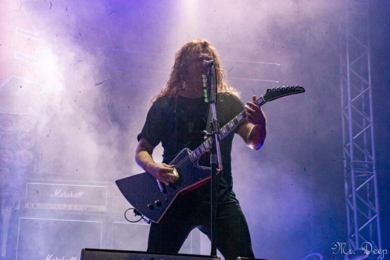 Airbourne (5)