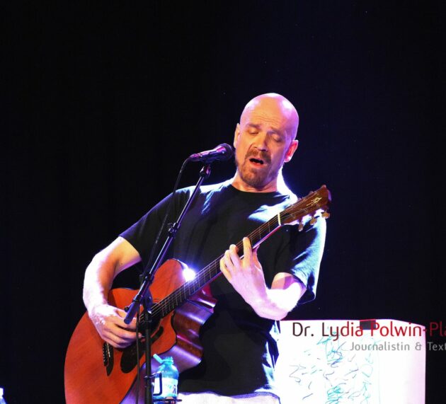 Devin Townsend in der SimmCity Wien – ein Genie zwischen Wahnsinn, viel Gefühl und musikalischer Grenzüberschreitung