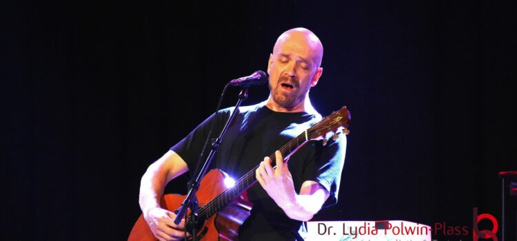 Devin Townsend in der SimmCity Wien – ein Genie zwischen Wahnsinn, viel Gefühl und musikalischer Grenzüberschreitung