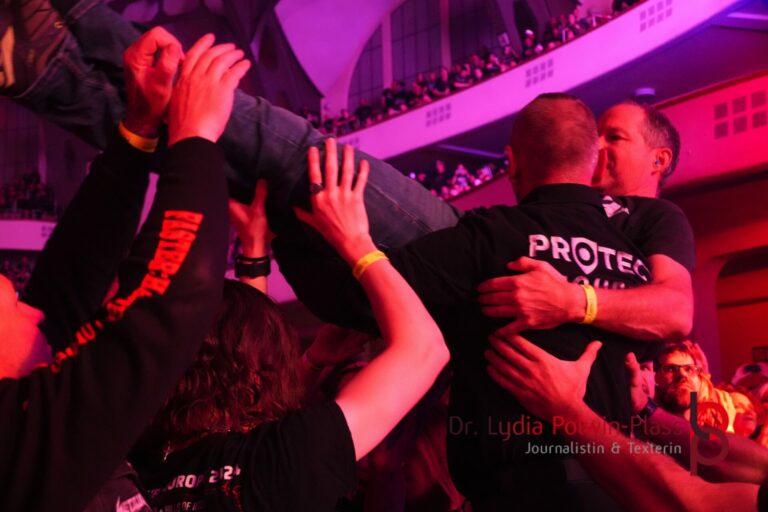 Amon Amarth_Festhalle_2026_Polwin-Plass_049