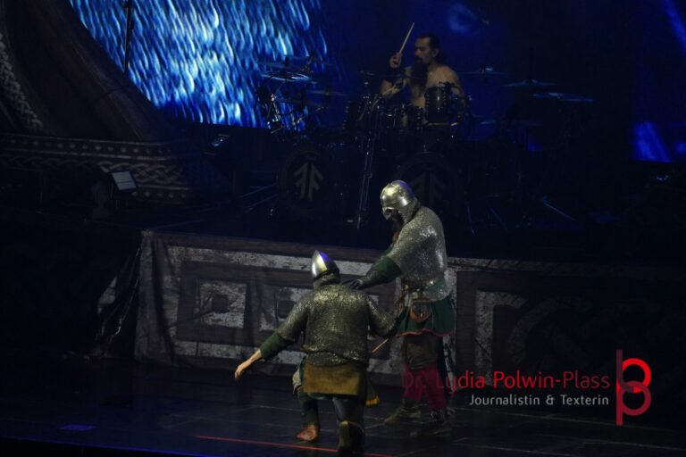 Amon Amarth_Festhalle_2026_Polwin-Plass_350