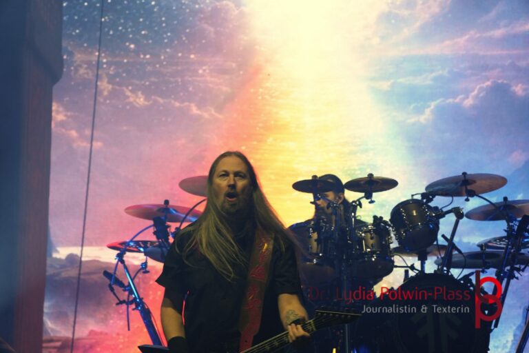 Amon Amarth_Festhalle_2026_Polwin-Plass_737