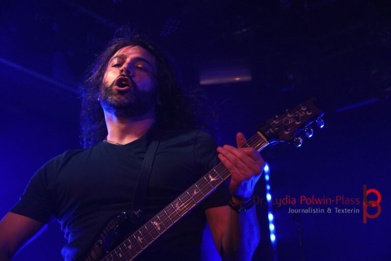 Ronnie Romero_Gus G Colos-Saal 2026_Polwin-Plass_239