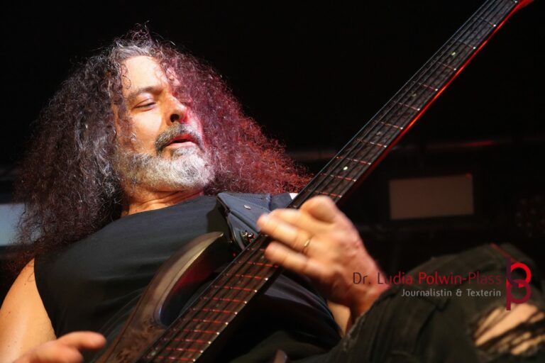 Ronnie Romero_Gus G Colos-Saal 2026_Polwin-Plass_320