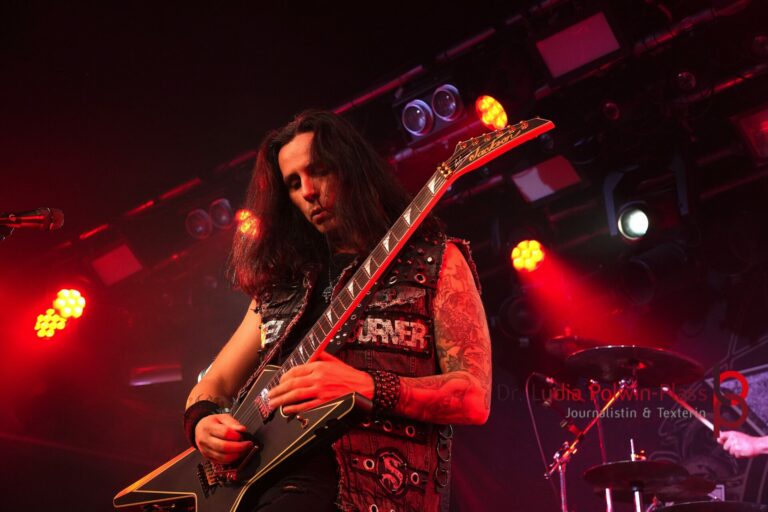 Ronnie Romero_Gus G Colos-Saal 2026_Polwin-Plass_333