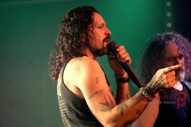 Ronnie Romero_Gus G Colos-Saal 2026_Polwin-Plass_371