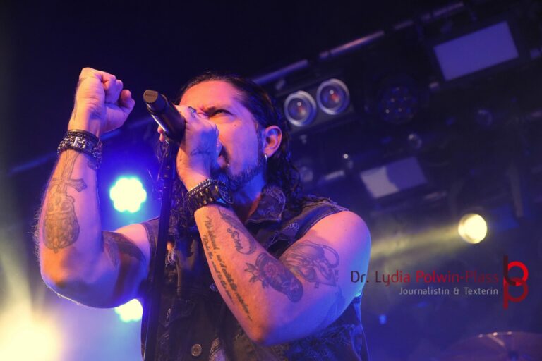 Ronnie Romero_Gus G Colos-Saal 2026_Polwin-Plass_984